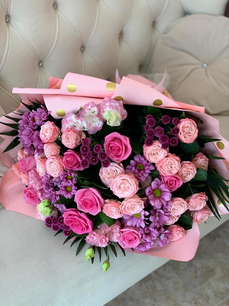 Букет цветов из: Хризантемы, Розы и Лизиантусы в Ащерино