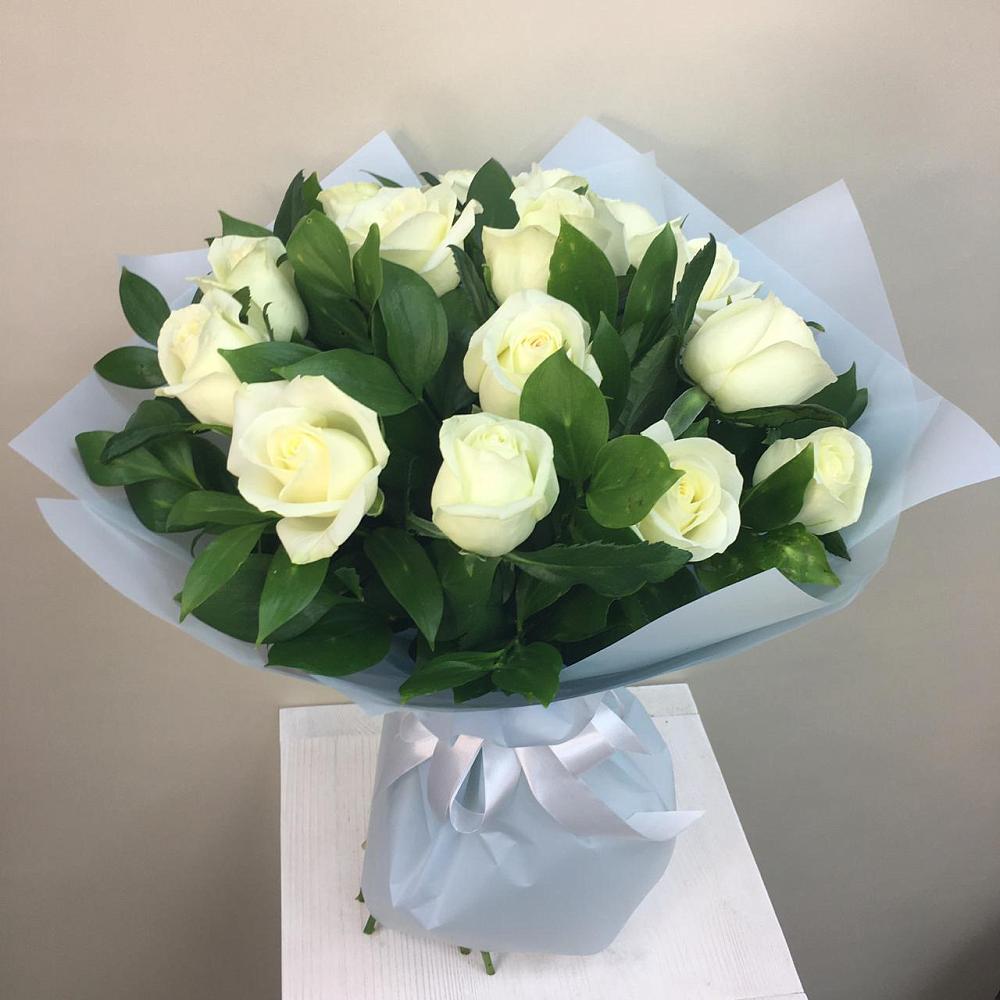 Букет 15 Белых роз Проуд в Ащерино