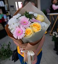 Букет цветов из:  Герберы, Розы и Хризантемы в Ащерино