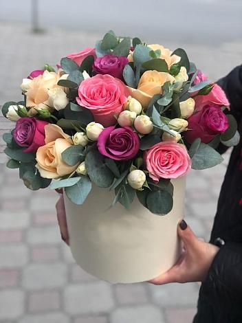 Цветочная композиция из Розы в шляпной коробке в Ащерино